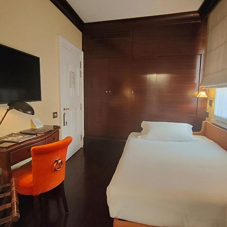 Hotel L'Orologio Firenze - Wtb Hotels Exterior photo